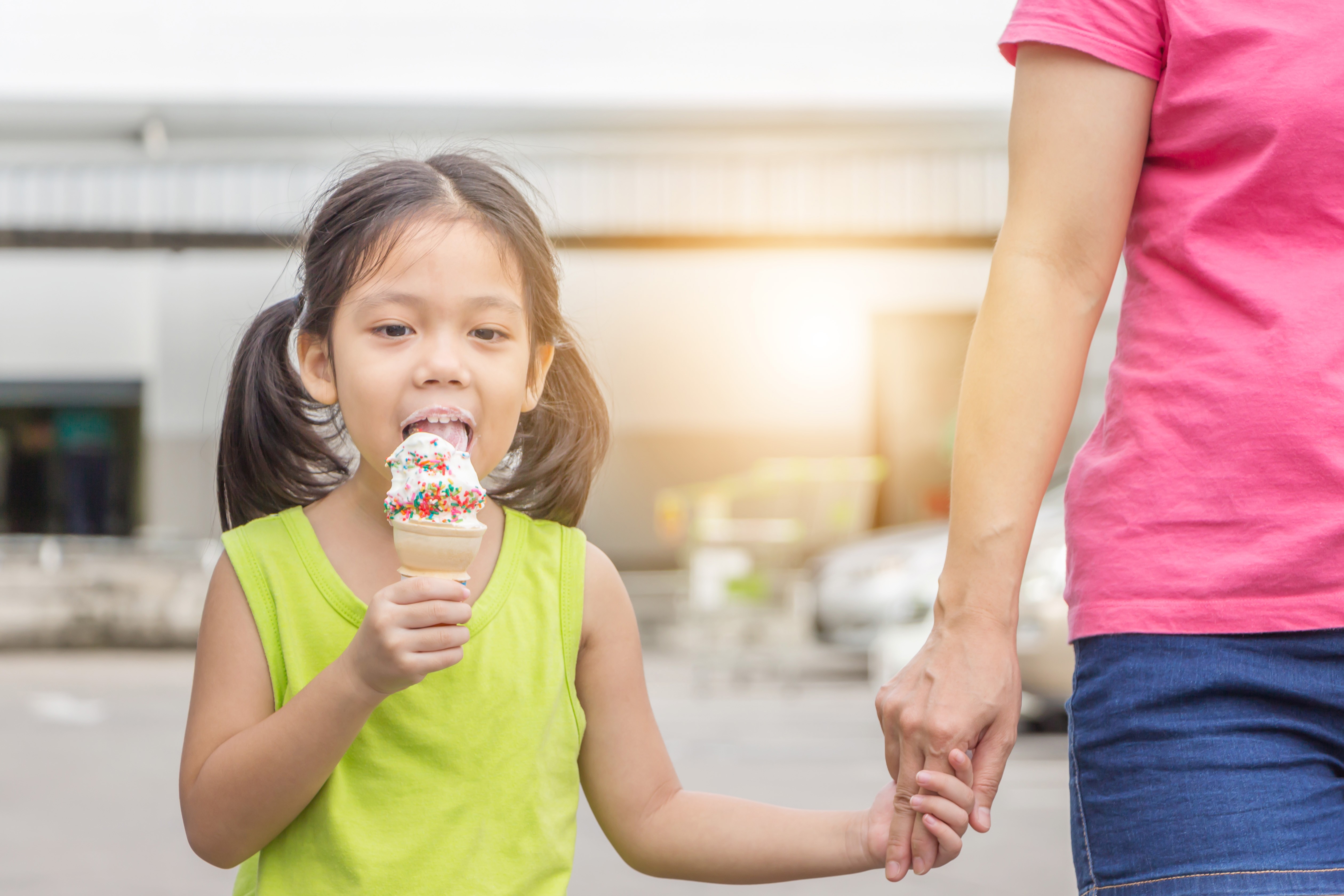 anak sun dulu, kasih sayang bersyarat, hubungan orang tua anak, parenting sehat, Bunda, si Kecil
